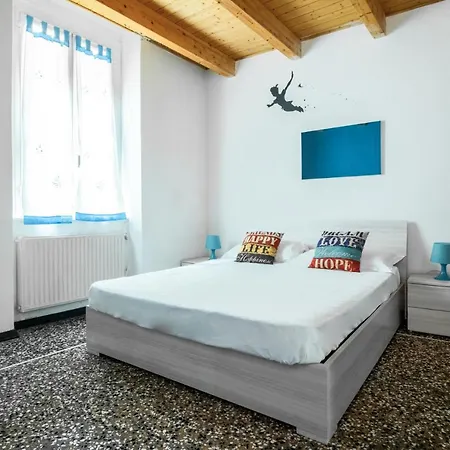 Aria Di Apartment *